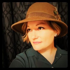 Meet your Posher, Alicia